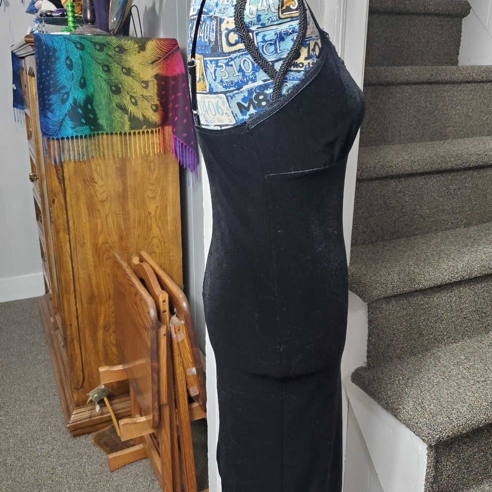 BLACK CRUSHED VELVET LACE LINED FORM FITTING DRESS! - Picture 13 of 14